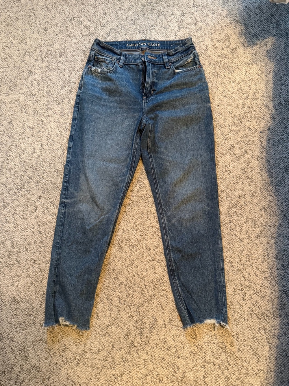 American Eagle Outfitters Raw-Hem Mom Jean - Dark Blue